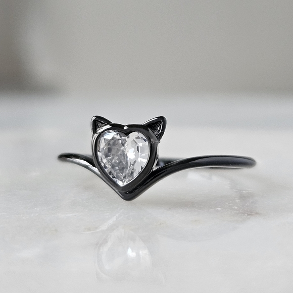 Black Cat Heart Ring, size 7 Charmed Aroma - Picture 4 of 7